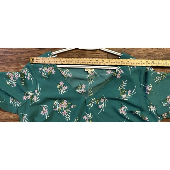 Lily White Plus 2X Floral Blouse Green Boho Bell Sleeve Tie Top V-Neck - Picture 7 of 8